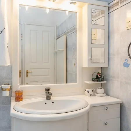 Dennis Ii First Floor Фискардон